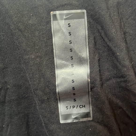 Men’s Nike T-Shirt - Picture 3 of 6